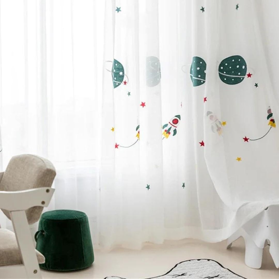 Cortina Tule Universo para Quarto Cortina - 0004 Conceito Kids 