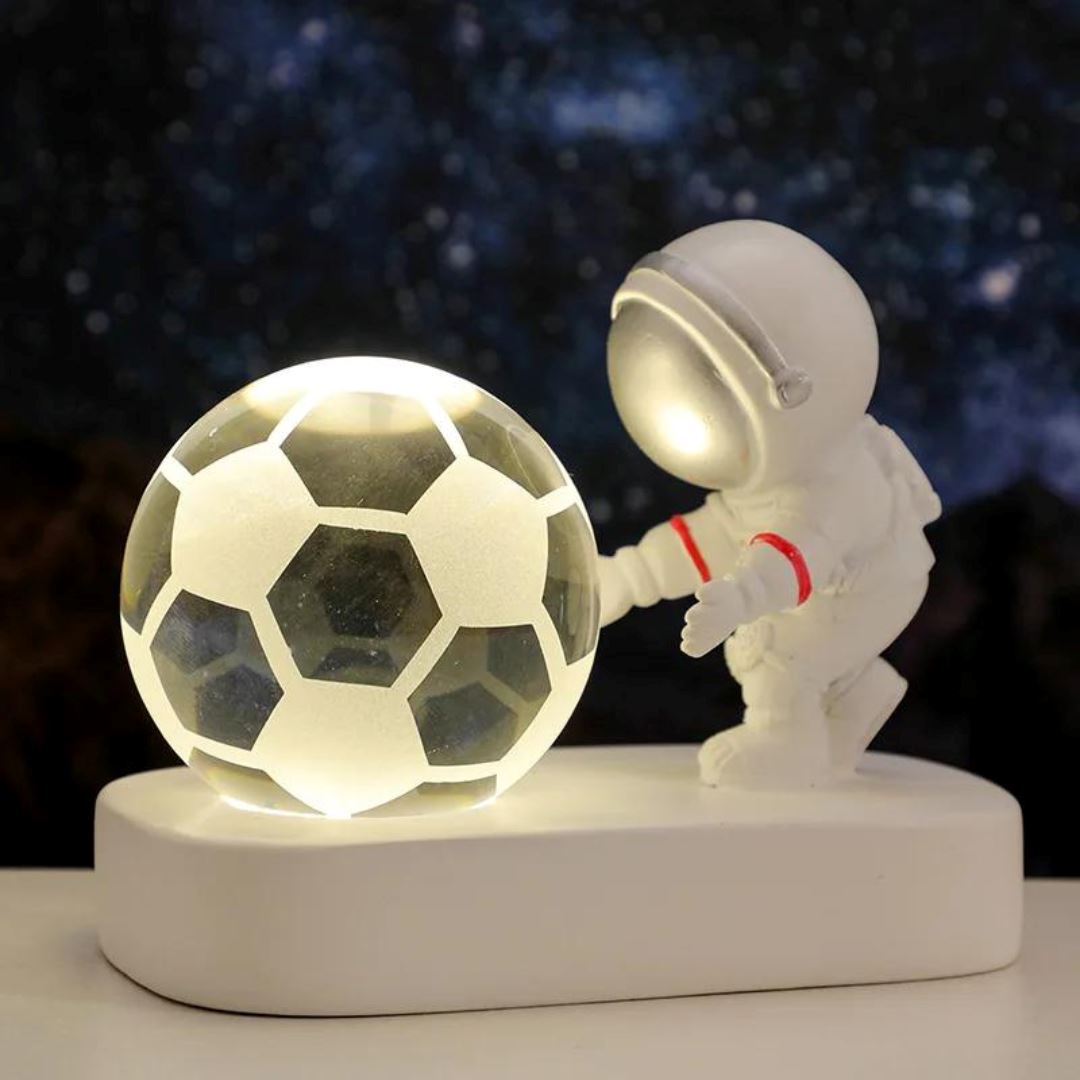 Luminária Bola de Cristal Astronauta USB Decorativo - 0008 Conceito Kids Bola de Futebol 