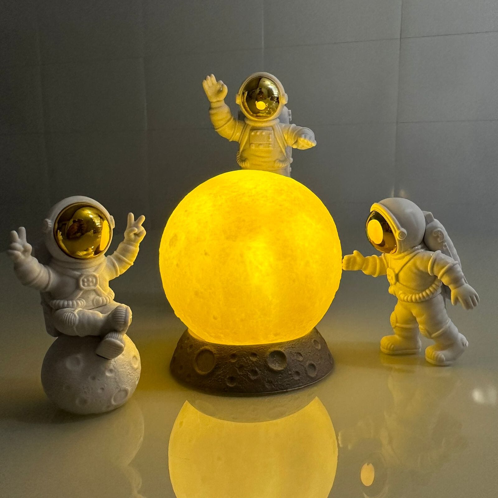 Luminária Decorativa Expedição Lunar (Lua & Astronautas) Decorativo - 0012 Conceito Kids 
